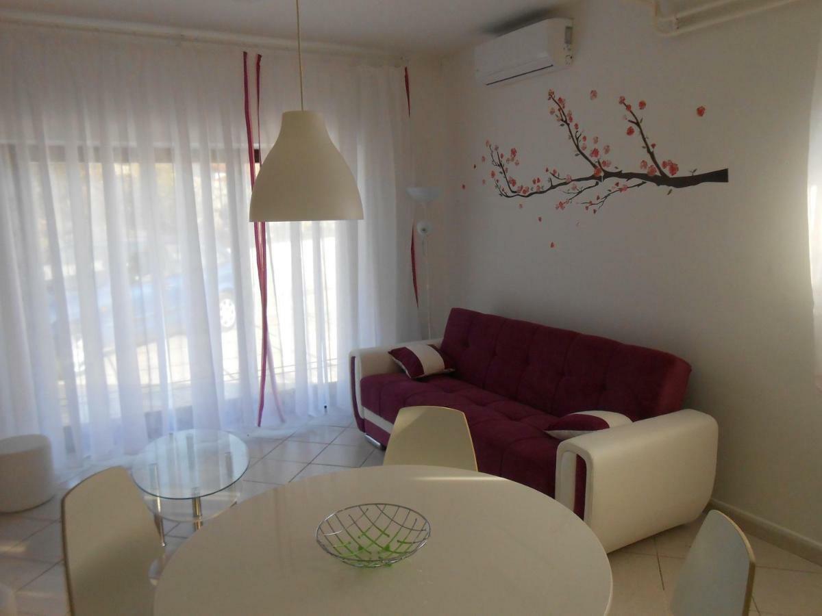 Apartman Gabi 卡斯塔 外观 照片