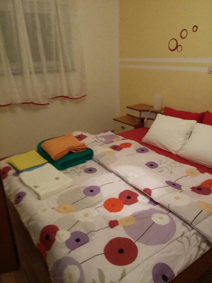 Apartman Gabi 卡斯塔 外观 照片